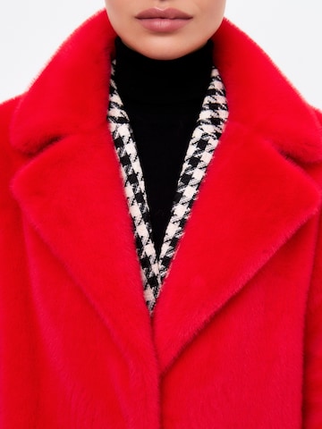 CESARE GASPARI Mantel in Rot
