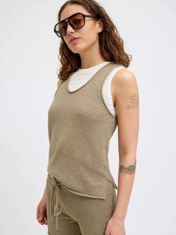 Top in maglia 'JXAmara' di JJXX in beige