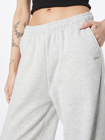 aim'n Regular Workout Pants in Grey