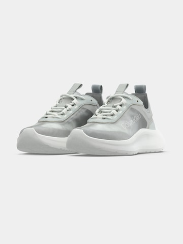 Baskets basses Calvin Klein en gris