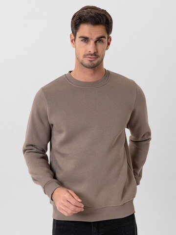 Jacey Quinn Sweatshirt 'Edison' in Brown: front