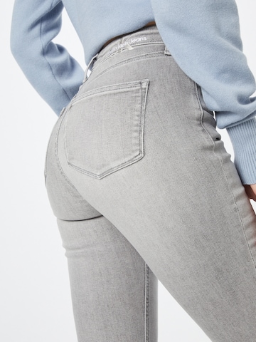 Calvin Klein Jeans Skinny Farmer - szürke