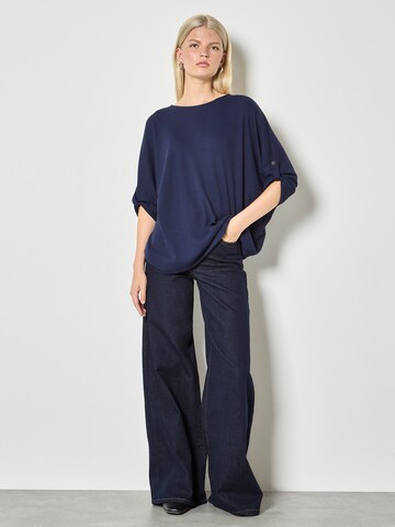 Apricot Blouse in Blue