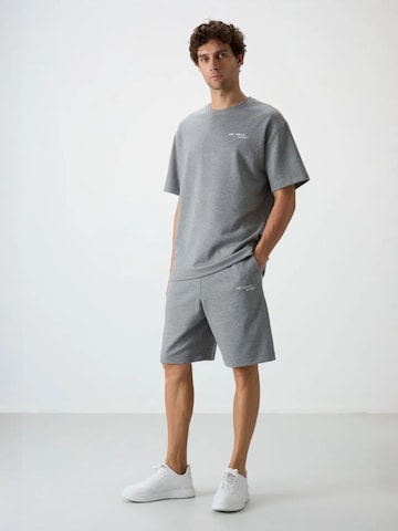 Tommy Life Sports suit in Grey