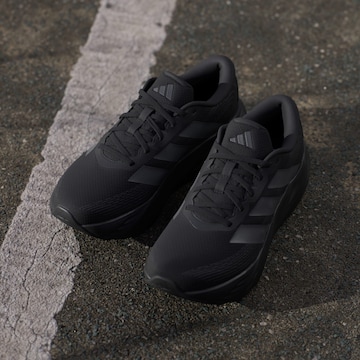 ADIDAS PERFORMANCE Springsko 'Galaxy 8' i svart