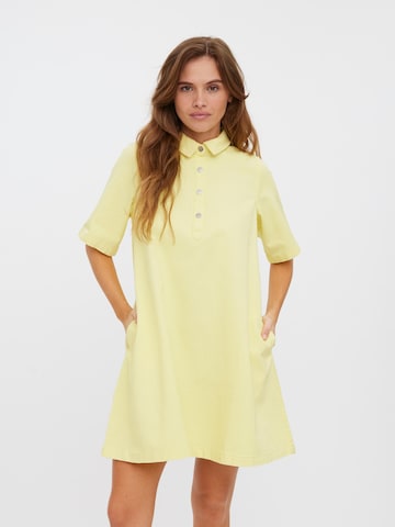 Robe-chemise 'Ocina' VERO MODA en jaune : devant