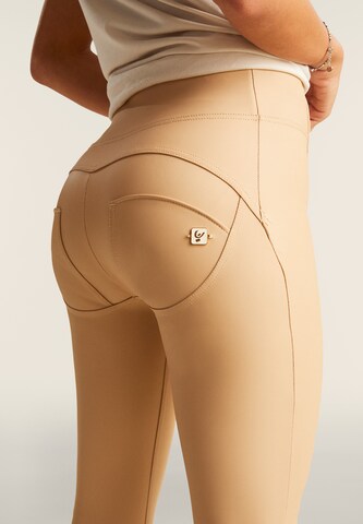 Freddy Skinny Leggings in Beige