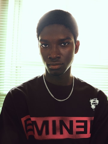 Bershka Póló - fekete