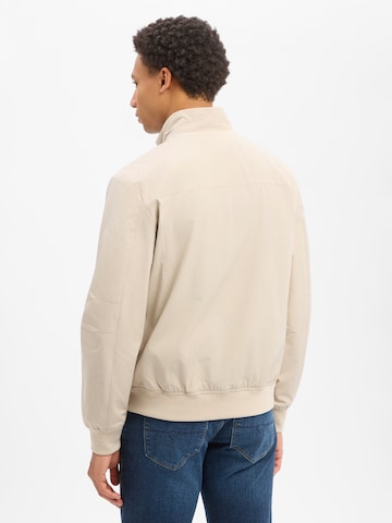 Nils Sundström Tussenjas in Wit