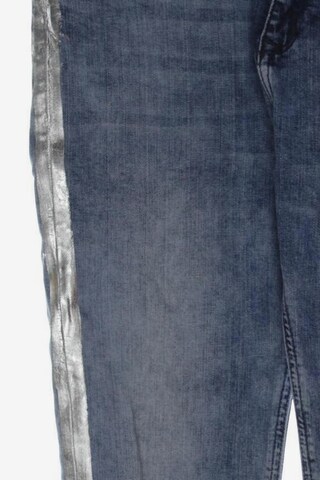 Cross Jeans Jeans in 27 in Blue