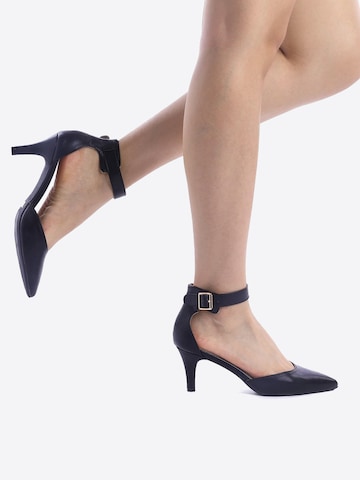 Dream Pairs Pumps in Black
