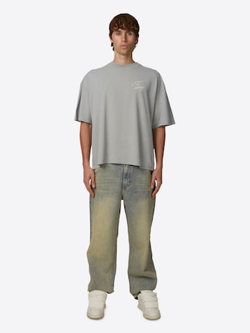 Maglietta di Good For Nothing in grigio