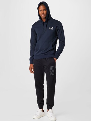 EA7 Emporio Armani Sweatshirt i blå