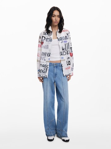 Desigual Μπλουζάκι σε λευκό