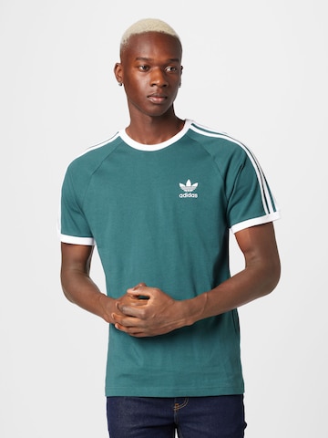 ADIDAS ORIGINALS T-Shirt 'Adicolor Classics 3-Stripes' in Grün: predná strana
