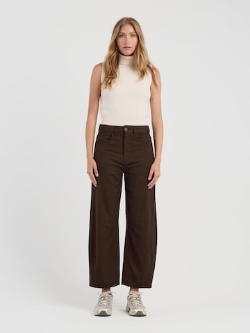 Regular Pantalon '94SARINA ' Gang en marron : devant