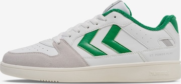 Baskets basses Hummel en blanc : devant
