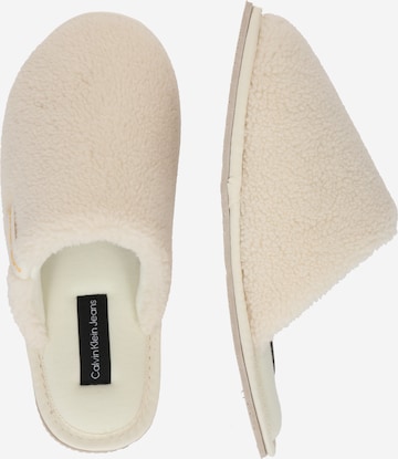 Calvin Klein Jeans - Pantufa em branco