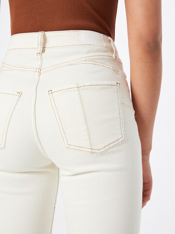 Slimfit Jeans 'DONNA' di River Island in bianco