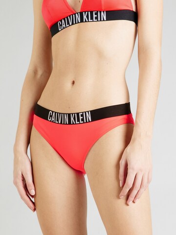 Calvin Klein Swimwear Bikini nadrágok - piros: elől