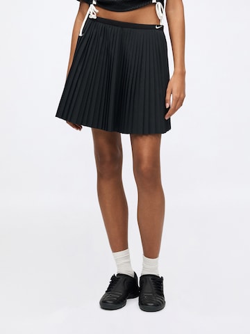 Fustă de la Nike Sportswear pe negru: față