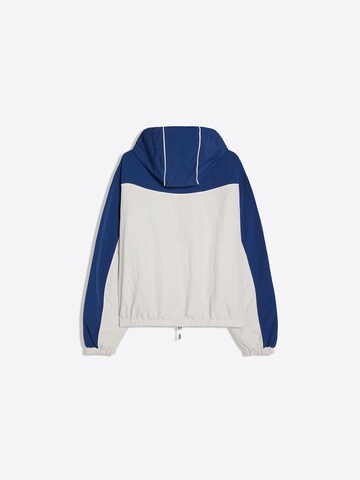 Bershka Tussenjas in Blauw