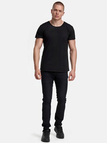 Tazzio - Camiseta 'E106' en negro