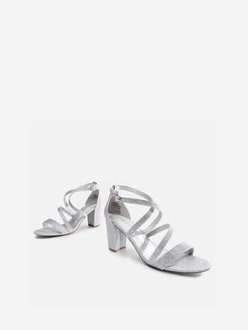 Dream Pairs Strap Sandals in Silver