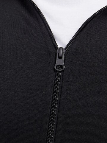 Jack & Jones Plus Sweatjacke in Schwarz