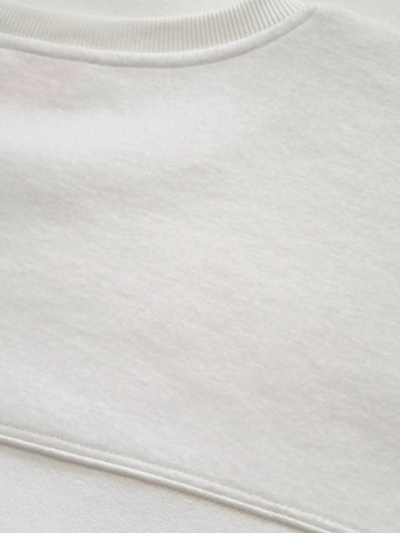 LIKS. Munich Sweatshirt in White