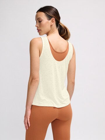 Hummel Top in Beige