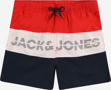 Jack & Jones Junior Plavecké šortky 'FIJI' – červená: přední strana