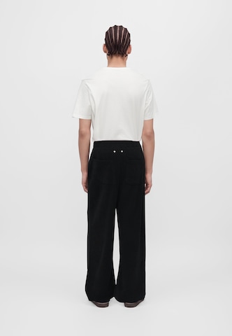 Atelier de roupa Wide Leg Housut 'LANIK' värissä musta