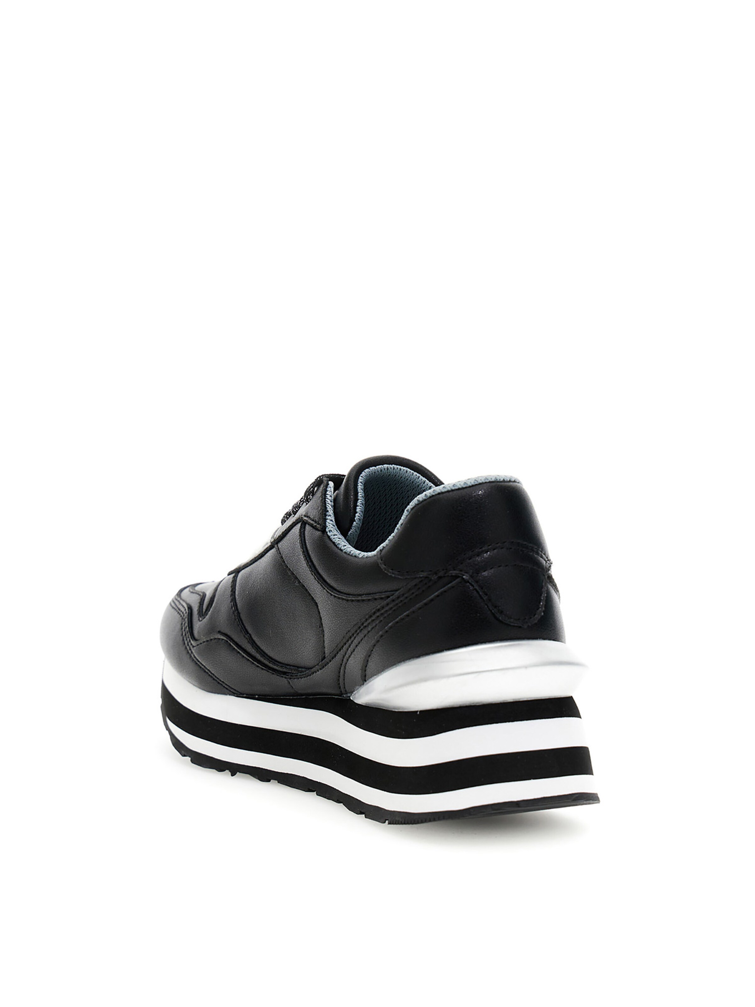 Sneaker bassa di CAFè NOIR in nero