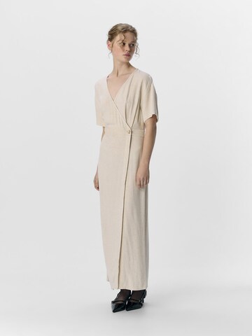Robe OBJECT en blanc