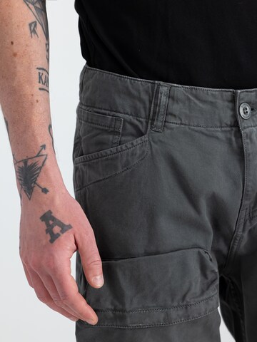 regular Pantaloni cargo 'Tactical' di ALPHA INDUSTRIES in grigio