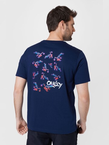 Tricou funcțional '11 FROGS' de la OAKLEY pe albastru