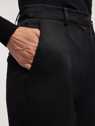 Pantaloni di Trussardi in nero