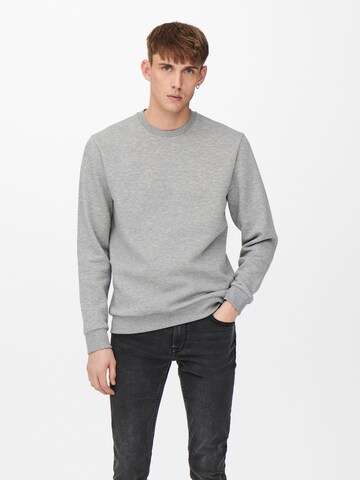 Only & Sons Sweatshirt in Grey: front