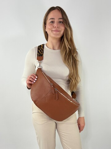 Marsupio 'LEONA' di lePelou in marrone