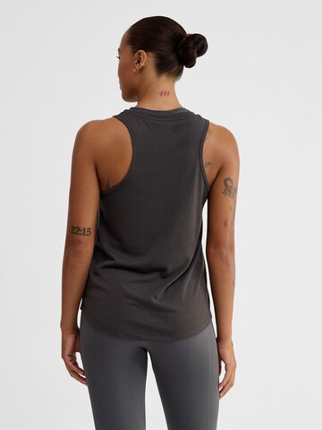 Haut de sport Hummel en marron