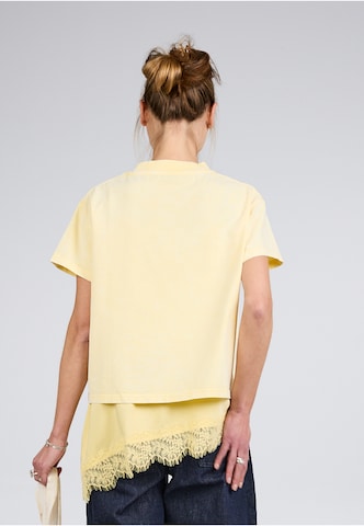 OH APRIL - Camiseta 'Ella' en amarillo