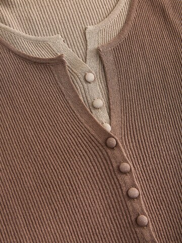 Next Strickjacke in Braun