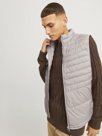 JACK & JONES Kamizelka 'JJEState' w kolorze szary