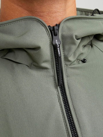 Veste mi-saison 'Track' JACK & JONES en vert