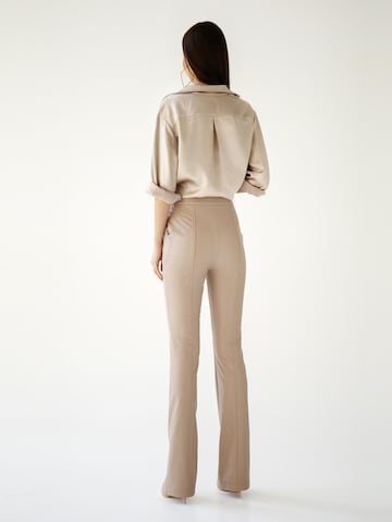 Coupe slim Pantalon Anushka en beige