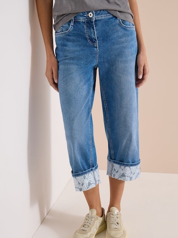 CECIL Loose fit Jeans in Blue: front