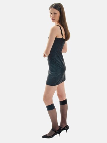 EKCENTRIK - Vestido en negro