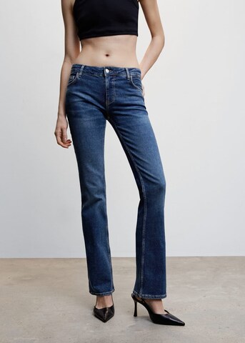 MANGO Bootcut Jeansy 'Kate' w kolorze niebieski