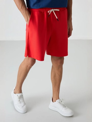 Regular Pantalon Tommy Life en rouge